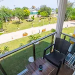 La Cactus Boutique B&B 안탈리아